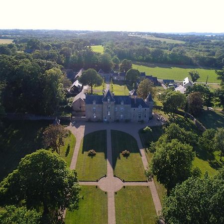Chateau De Cadouzan Saint-Dolay Exterior photo