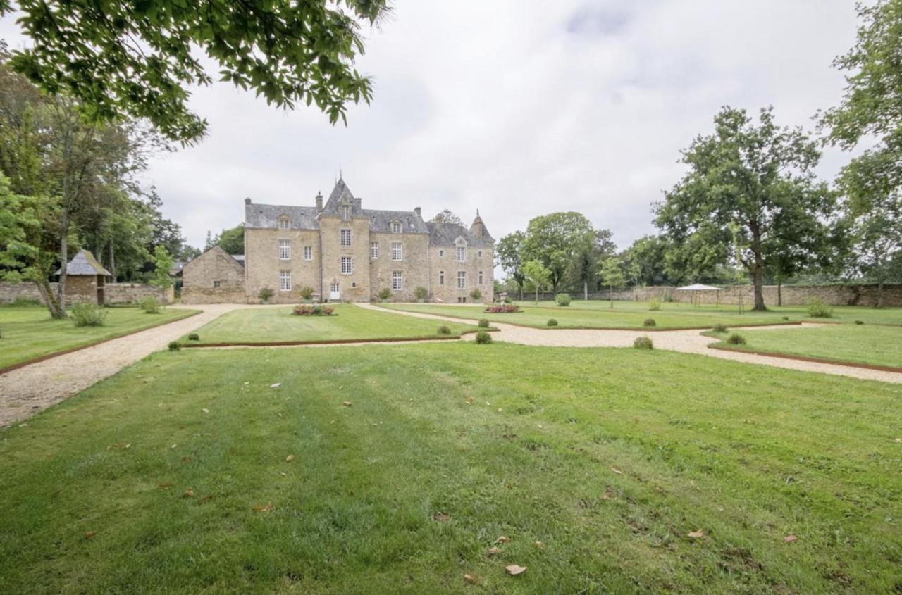 Chateau De Cadouzan Saint-Dolay Exterior photo