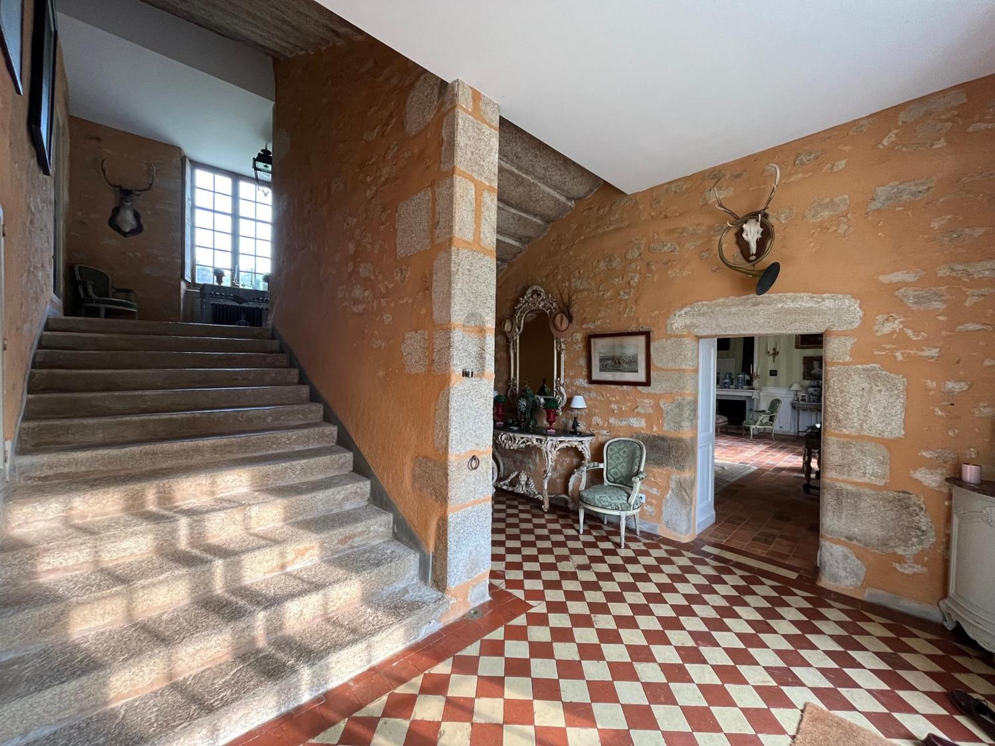 Chateau De Cadouzan Saint-Dolay Exterior photo